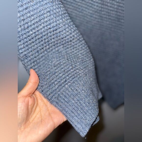 GAP men’s quality blue lambswool blend sweater size large EUC - Picture 3 of 7